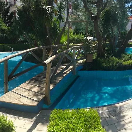 Short-lets D33, Part Of The House Is Available For Short-term In Center Appartamento *