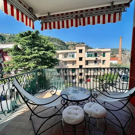 Short-lets D33, Part Of The House Is Available For Short-term In Center Sorrento