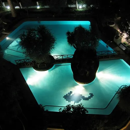 Short-lets D33, Part Of The House Is Available For Short-term In Center Sorrento